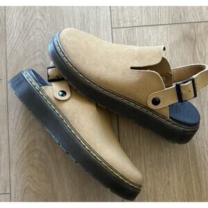NWOT Dr Martens Carlson Slingback Clogs Savannah Tan Suede M11/W12